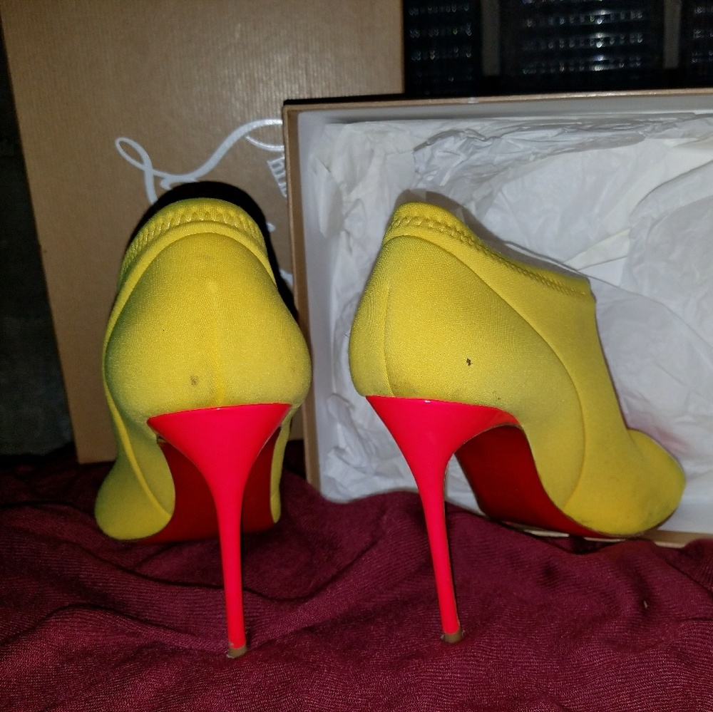 Shoe